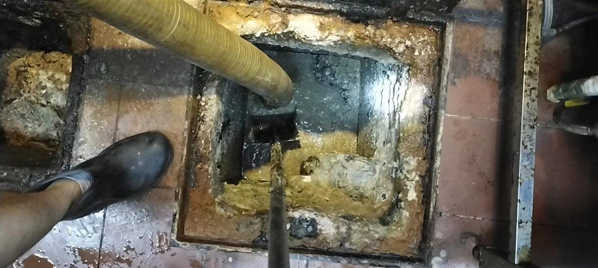 灞桥化油池清理-污水池清掏